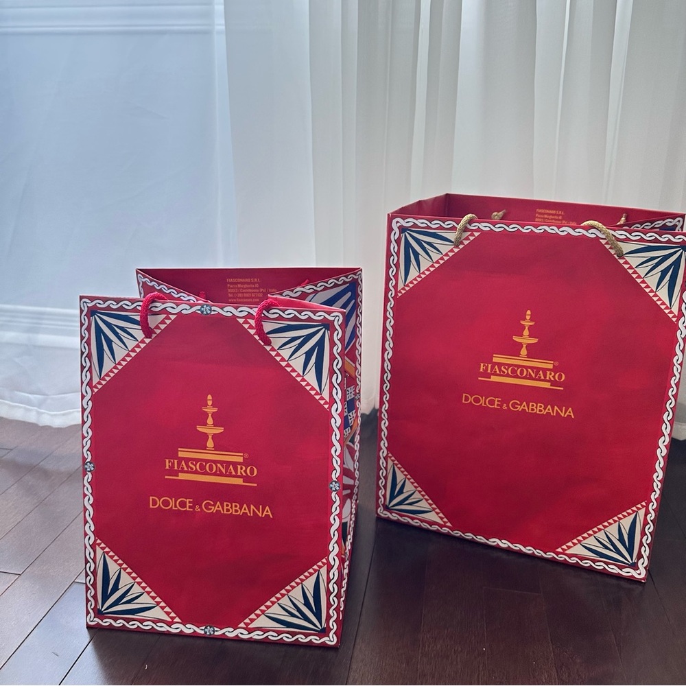 Dolce& Gabbana Paper bags